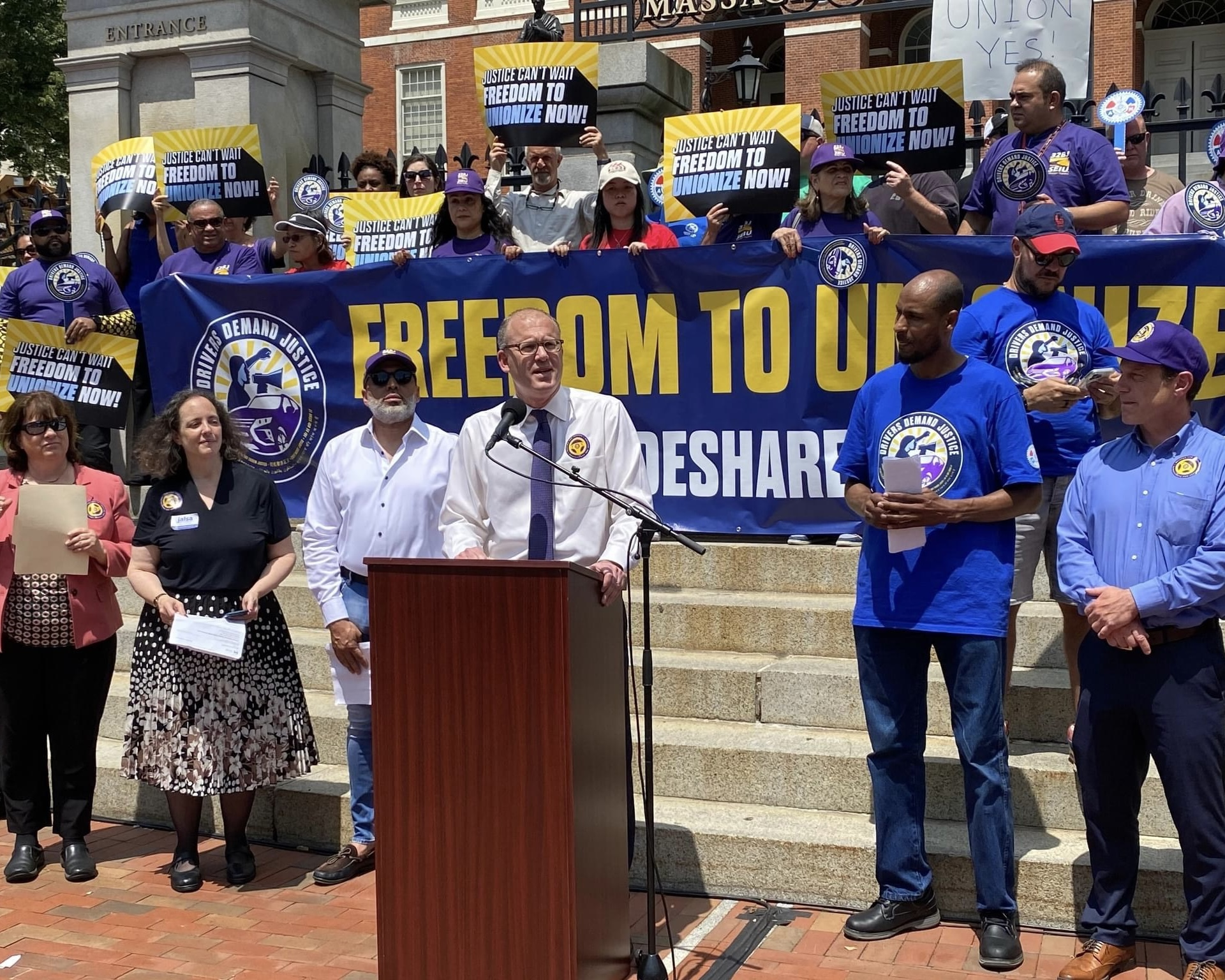 Thumbnail for Sen. Jason Lewis Delivers Remarks at Rideshare Union Rally